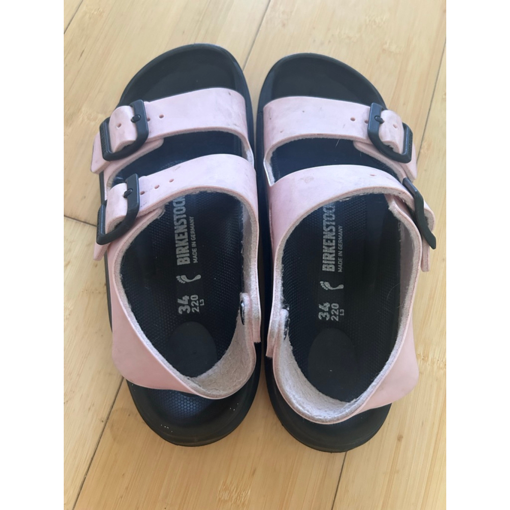 Birkenstock sandlas size 34 pink